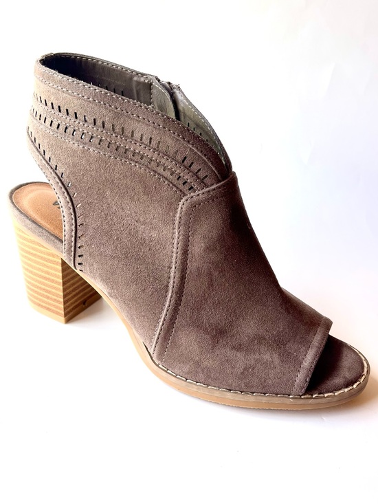 Sonoma Shoes - Sonoma Suede Peep-Toe Block Heel Ankle Bootie - Taupe Size 7.5